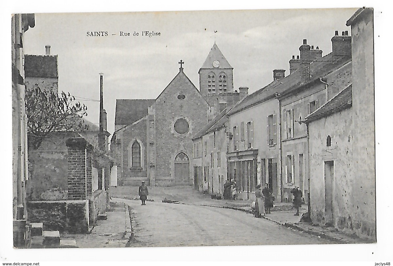 SAINTS  (cpa 77)  Rue De L'Eglise  -  L 1 - Autres & Non Classés