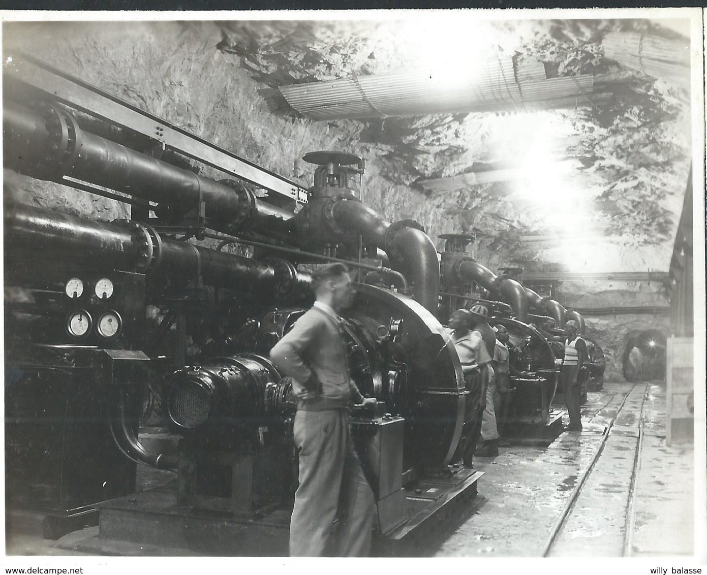 Photo Du Service De L'info Et Propagande Du Congo Belge " Union Minière De Kipushi " 12 X 10 Cm - Congo Belge