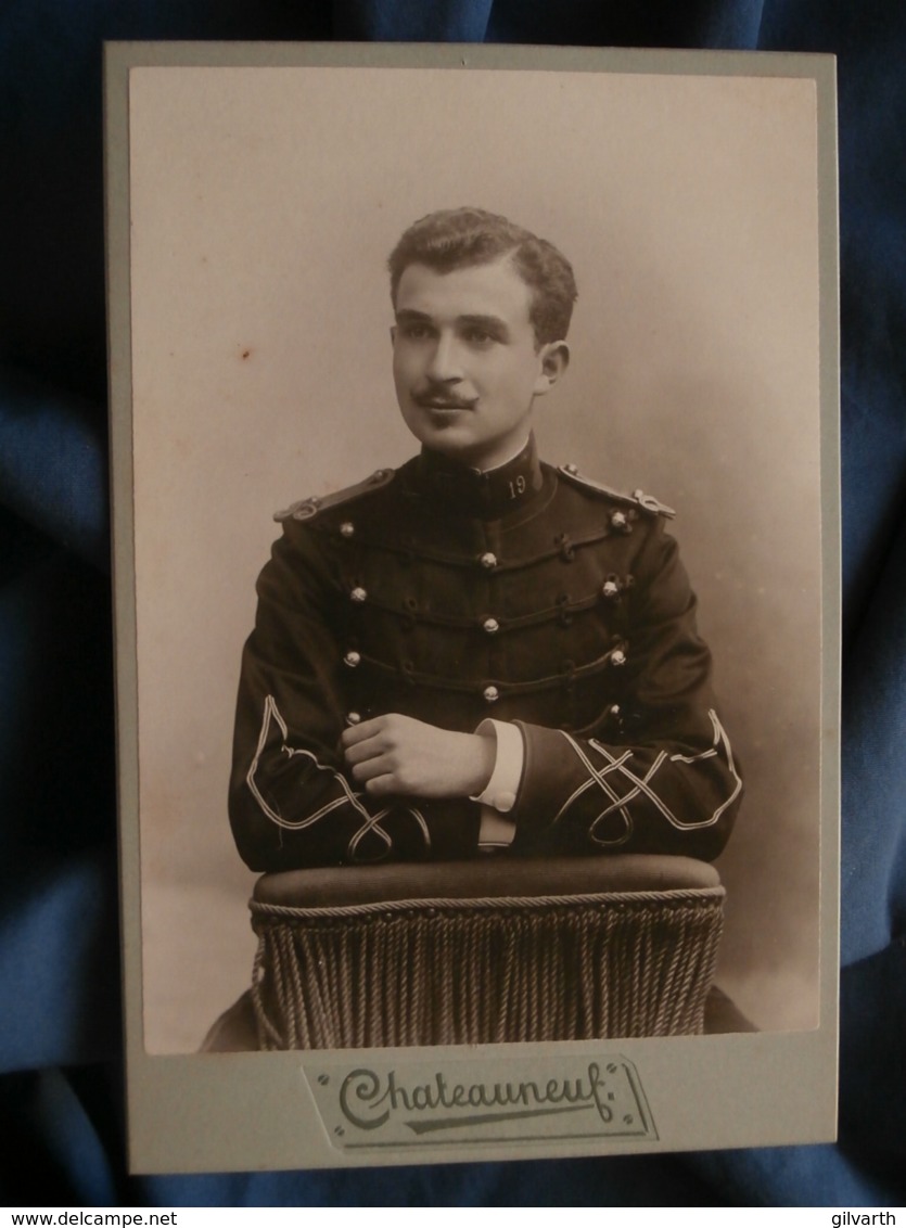 Photo Format Cabinet Photographie Des Arts  - Militaire élégant Lieutenant Du 19e D'artillerie L415 - Anciennes (Av. 1900)