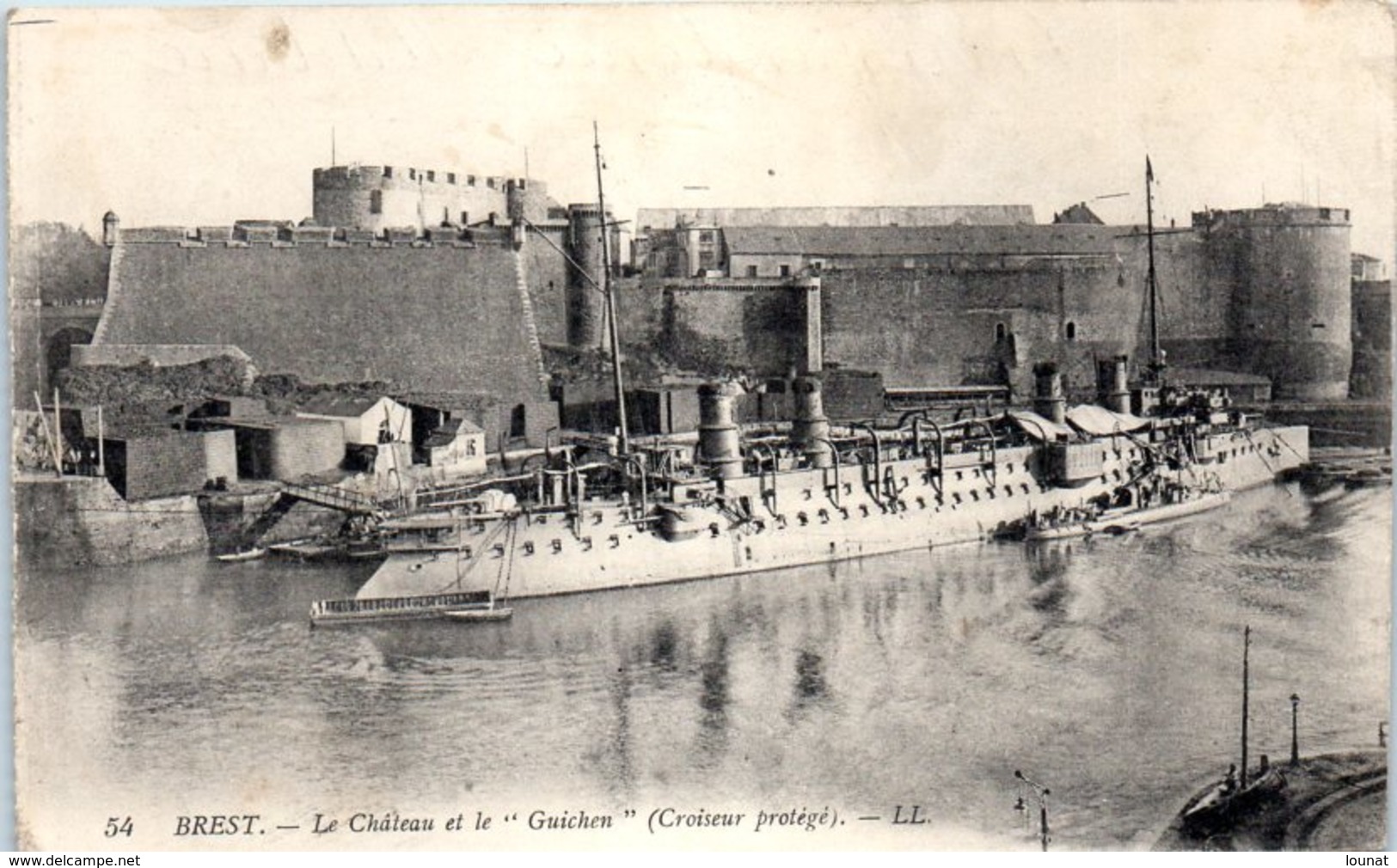 Bateau De Guerre - Bateau - Croiseur Protégé - BREST - Le Château Et Le "Guichen" (correspondance Militaire )  ** - Guerre
