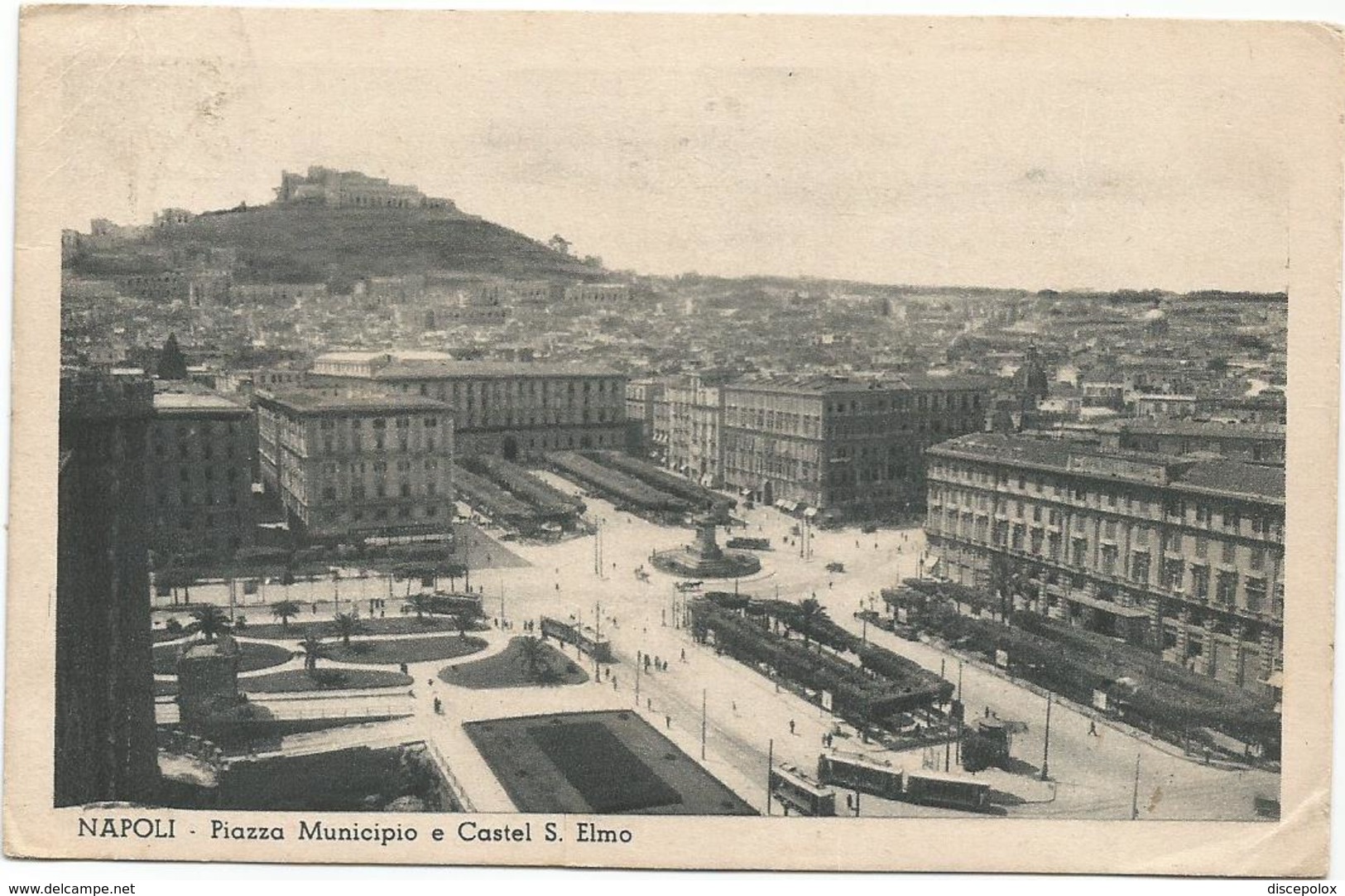 W533 Napoli - Piazza Municipio E Castel Sant'Elmo - Panorama / Viaggiata 1934 - Napoli