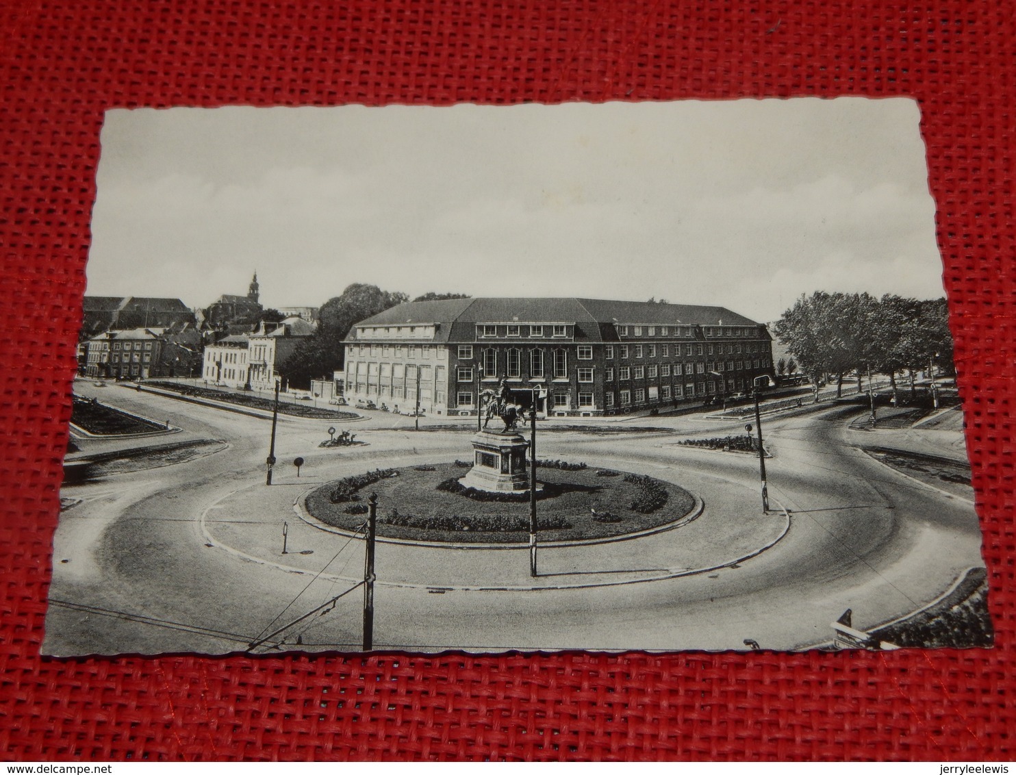 MONS  -  Clinique St Joseph  -  Vue Générale - Mons