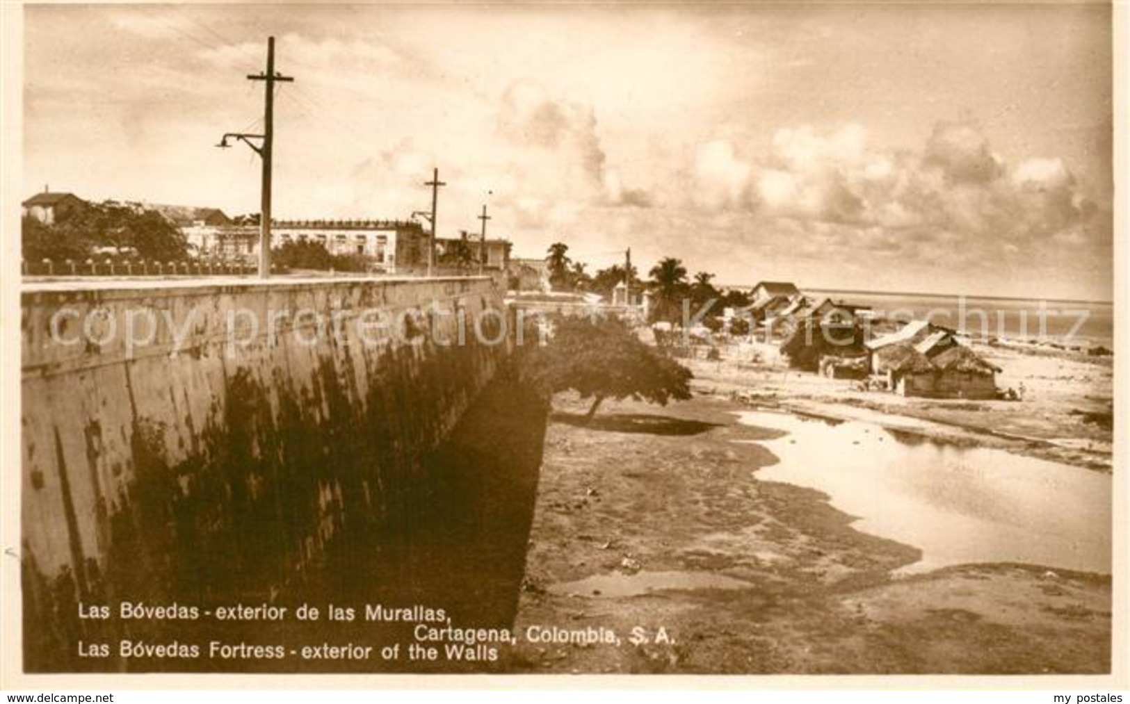 43479317 Cartagena_de_Indias Las Bovedas Exterior De Las Murallas Cartagena_de_I - Colombie