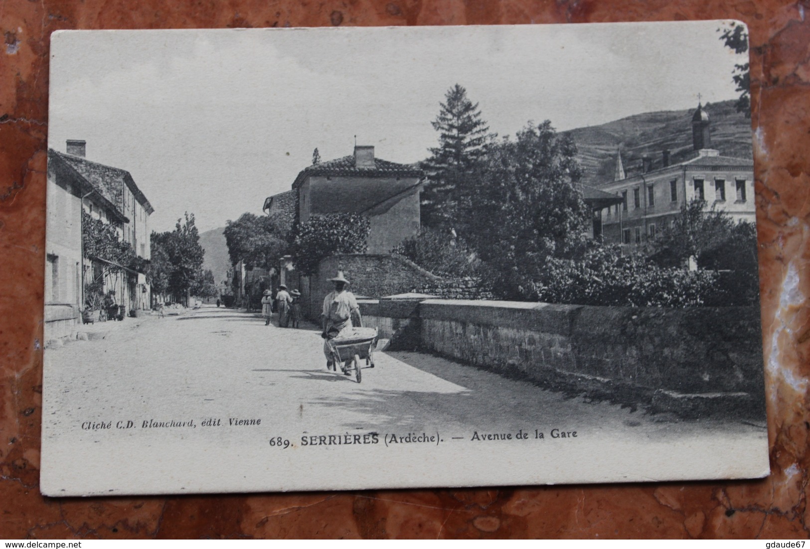 SERRIERES (07) - AVENUE DE LA GARE - Serrières