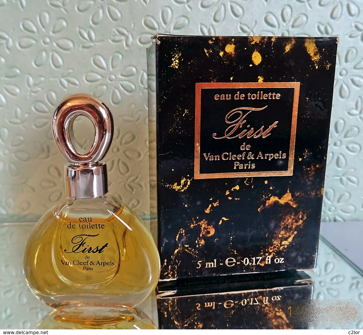 Miniature  "FIRST"  De VAN CLEEF&ARPELS  Eau De  Toilette  5 Ml Dans Sa Boite  (M076-3) - Miniatures Femmes (avec Boite)