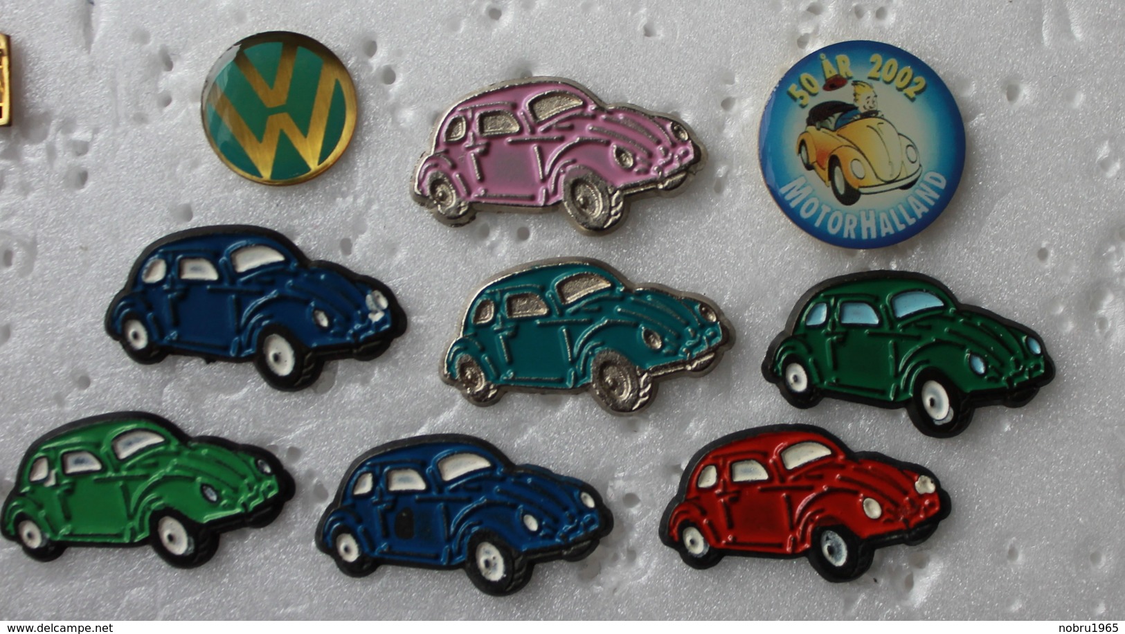 9 Pin's  Volkswagen VAG . COCCINELLE . COX - Volkswagen