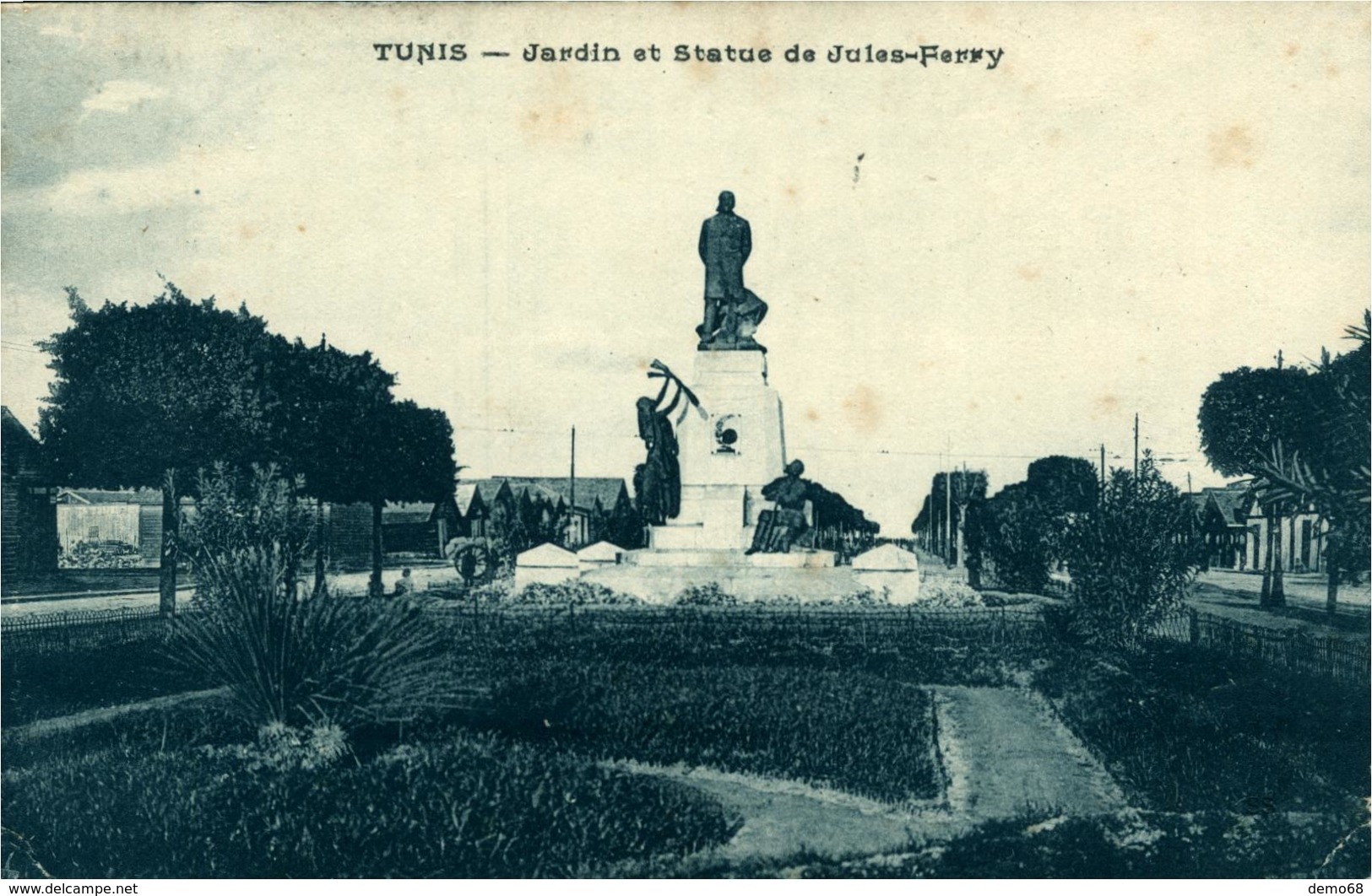 Tunis Tunisie Afrique Du Nord  Jardin Et Statue Jules Ferry - Túnez