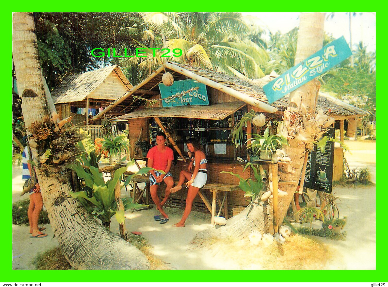 BORACAY, PHILIPPINES - COCO LOCO HUT - FOREIGNERS ALSO ENJOY LOCAL FOODS - PHOTO BY DORIAN WEBER - - Filippijnen