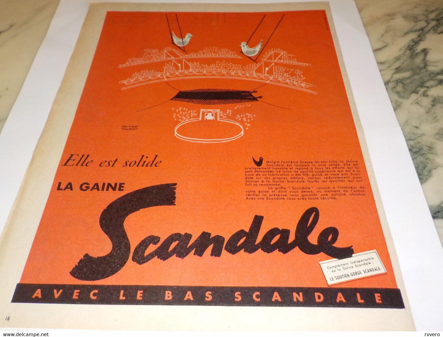 ANCIENNE PUBLICITE ELLE EST SOLIDE GAINE SCANDALE  1955 - Publicités