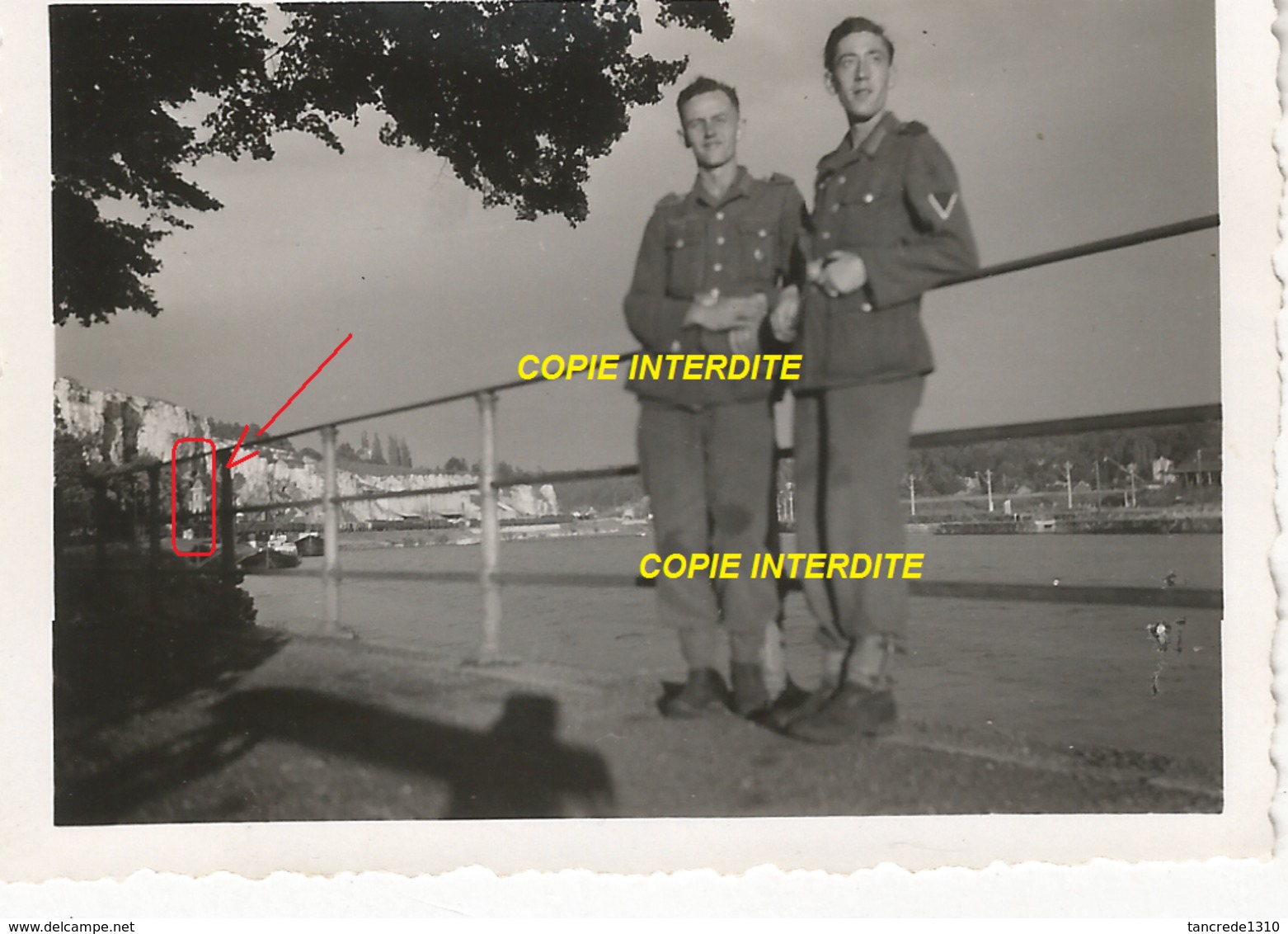 WW2 PHOTO ORIGINALE Soldat Allemand Bord De MEUSE MAAS Secteur NAMUR BELGIQUE BELGIË Mais Où ?? 1944 - 1939-45