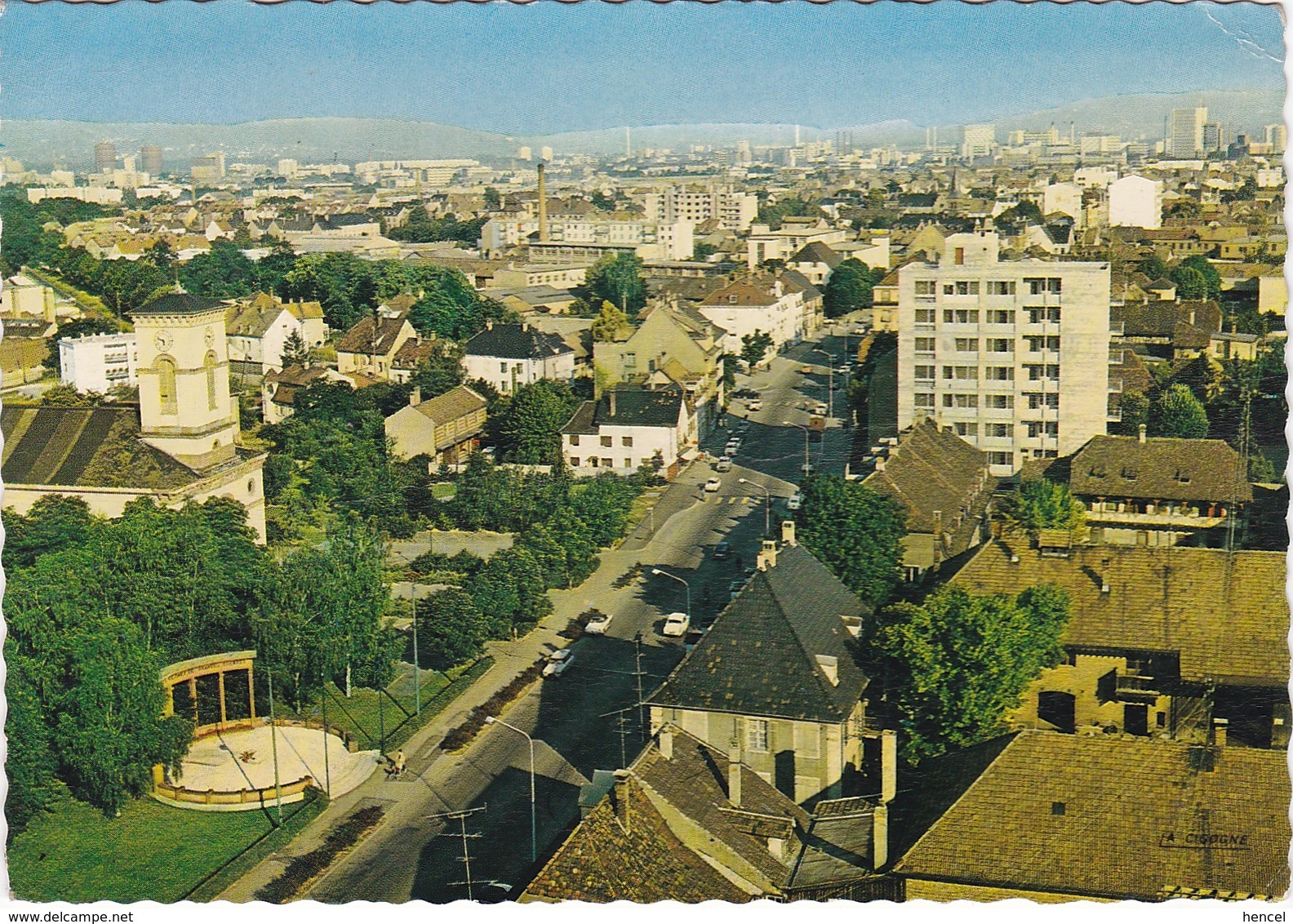 SAINT - LOUIS. Au Second Plan: Huningue Et Bâle - Saint Louis