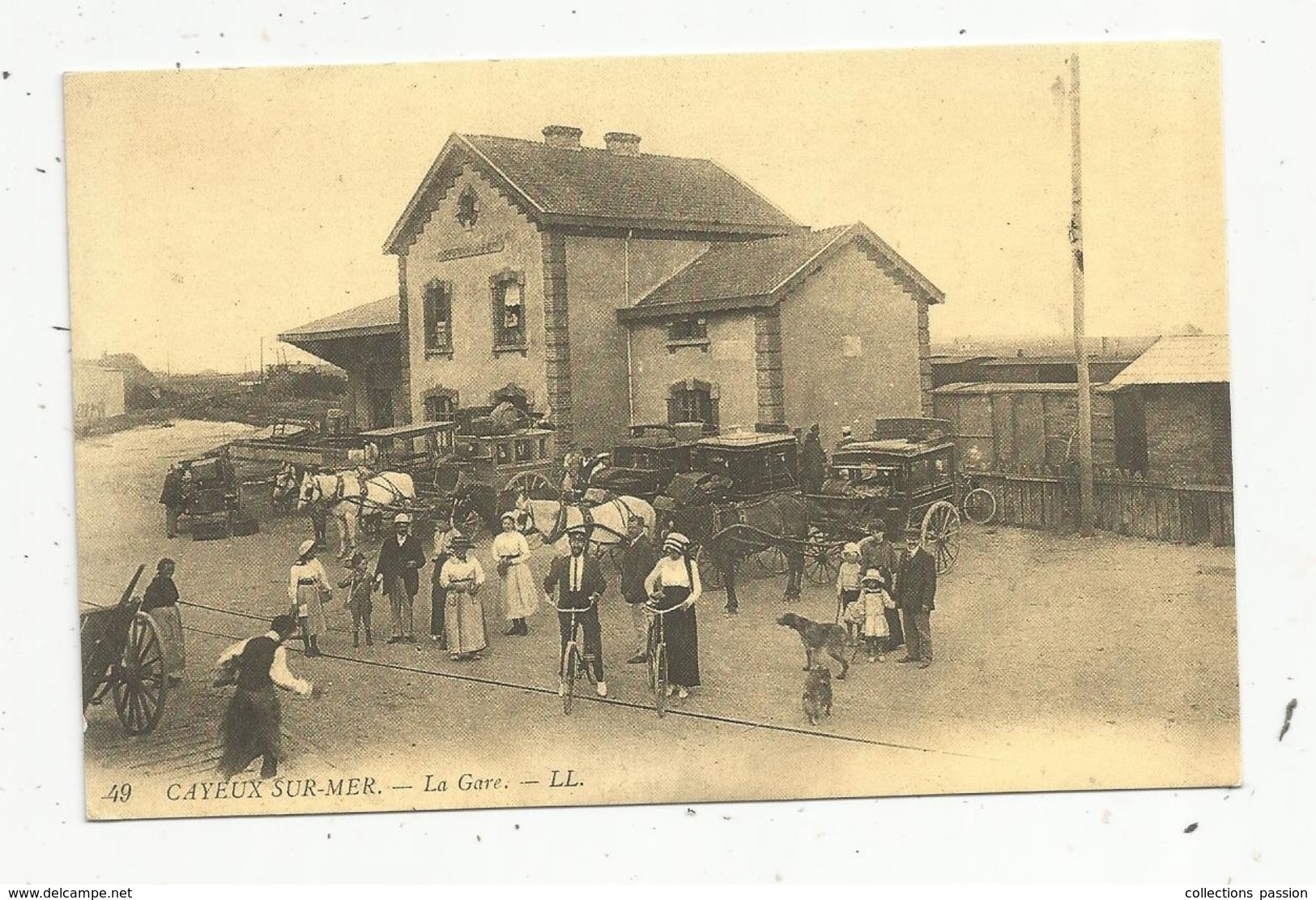 Cp, Reproduction Cecodi , C'était La France , Chemin De Fer ,la GARE , 80 , CAYEUX SUR MER, Attelages , Chevaux - Gares - Sans Trains