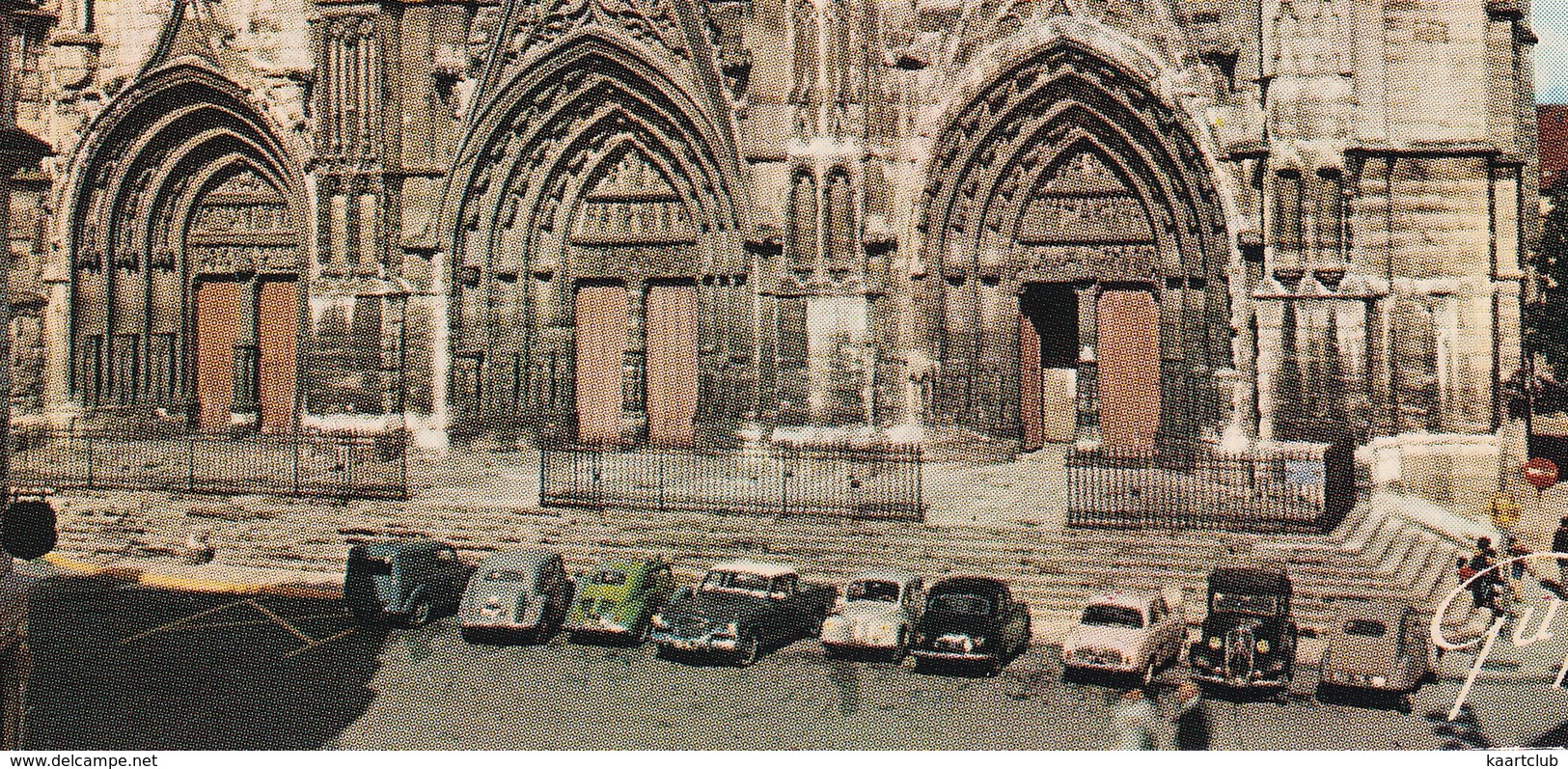 Meaux: STUDEBAKER HAWK, CITROËN ROSALIE, TRACTION AVANT, 2CV, RENAULT 4CV, DAUPHINOISE, DAUPHINE - Cathédrale - Toerisme