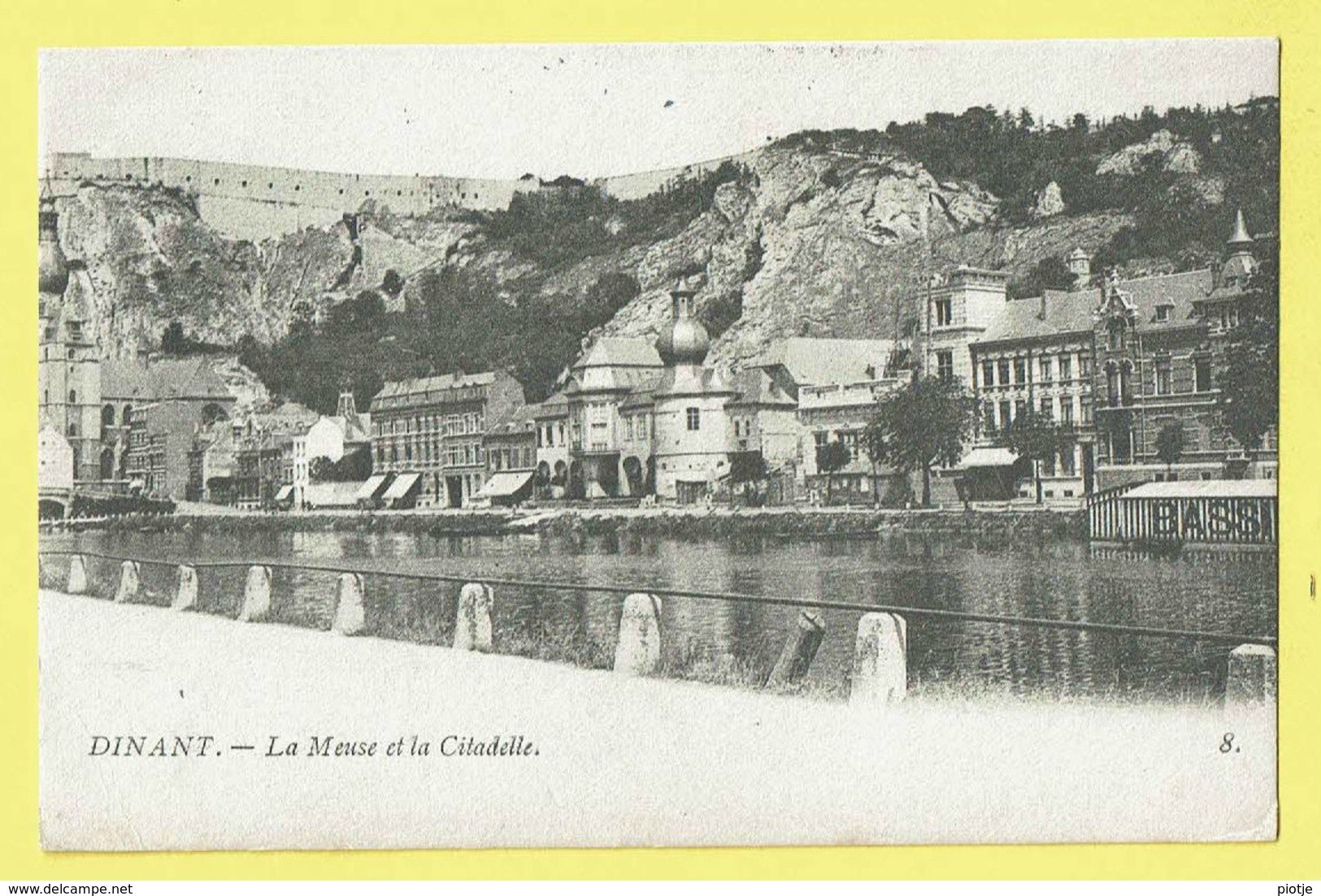 * Dinant (Namur - Namen - La Wallonie) * (Th. Van Den Heuvel, Nr 8) La Meuse Et La Citadelle, Canal, Quai, Bassin - Dinant