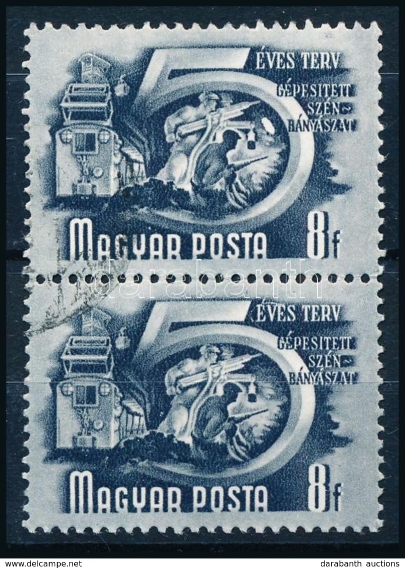 O 1950 Ötéves Terv 8f Pár 'ovális Folt' Tévnyomattal / Mi 1069 Pair With Plate Variety - Autres & Non Classés