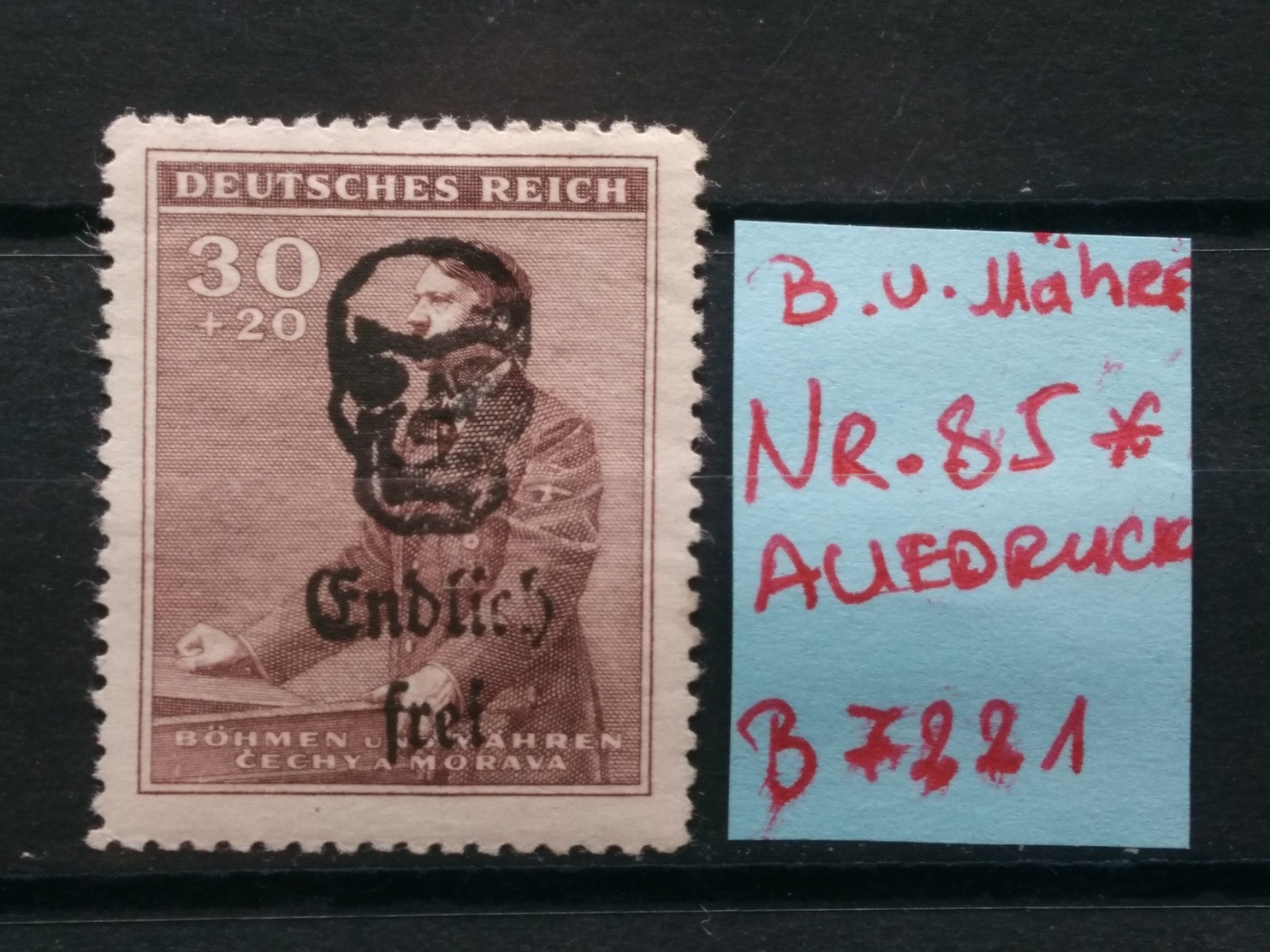 Böhme Und Mähren Britische Propaganda Aufdruck Totenkopf Mit Endlich Frei - Unused Stamps