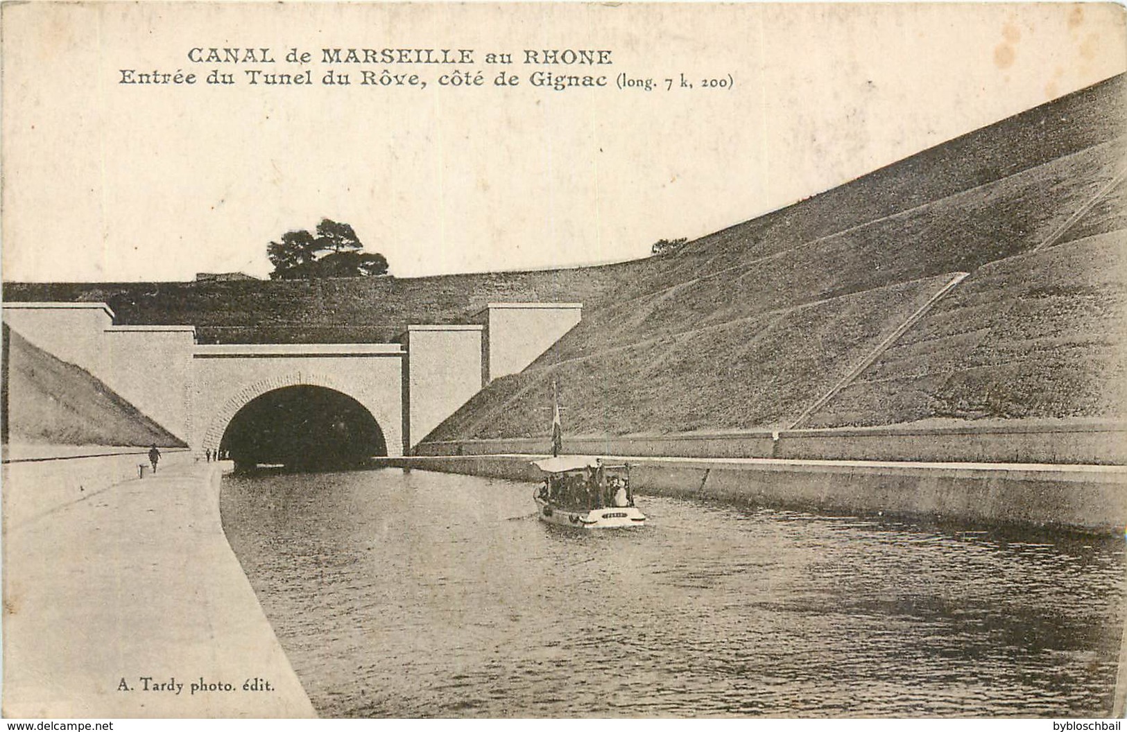 CPA 13 Bouches Du Rhone Canal De Marseille Au Rhone Entrée Du Tunnel Du Rove Coté De Gignac Bateau - Non Classés