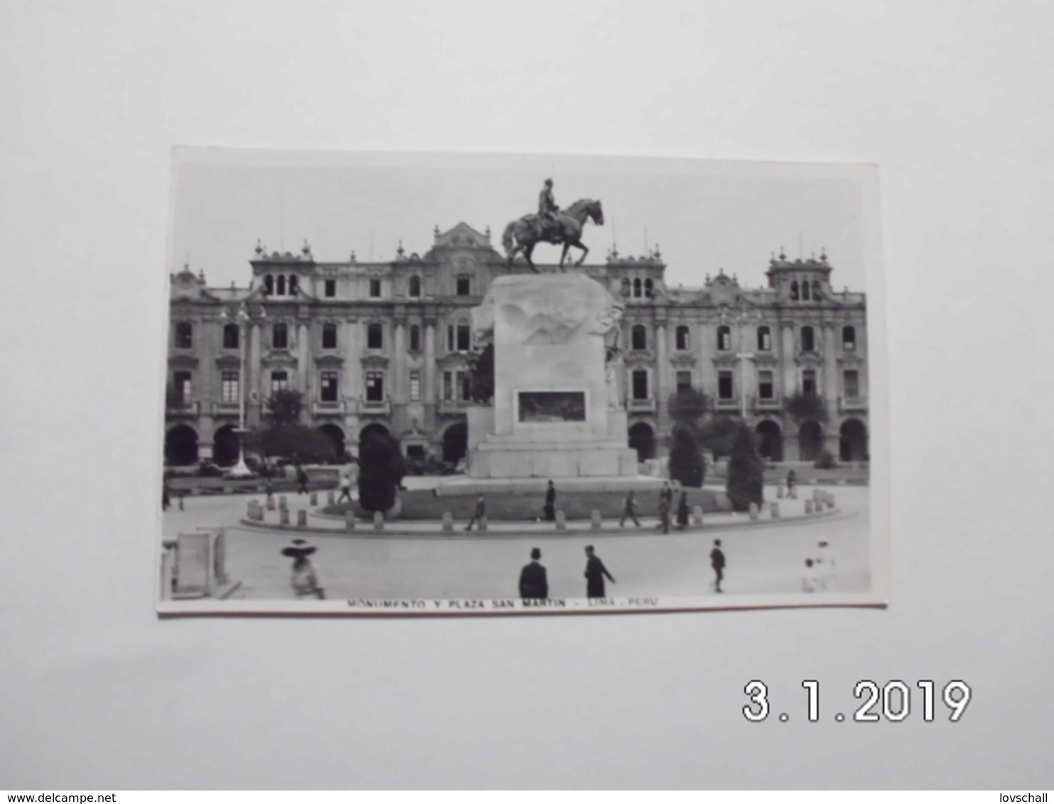 Lima. - Monumento Y Plaza San Martin. - Pérou