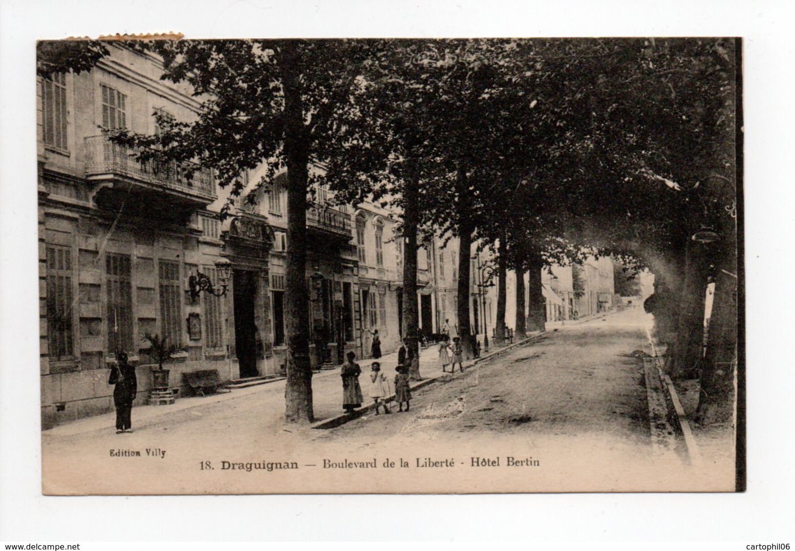 - CPA DRAGUIGNAN (83) - Boulevard De La Liberté 1919 - Hôtel Bertin - Edition Villy N° 18 - - Draguignan