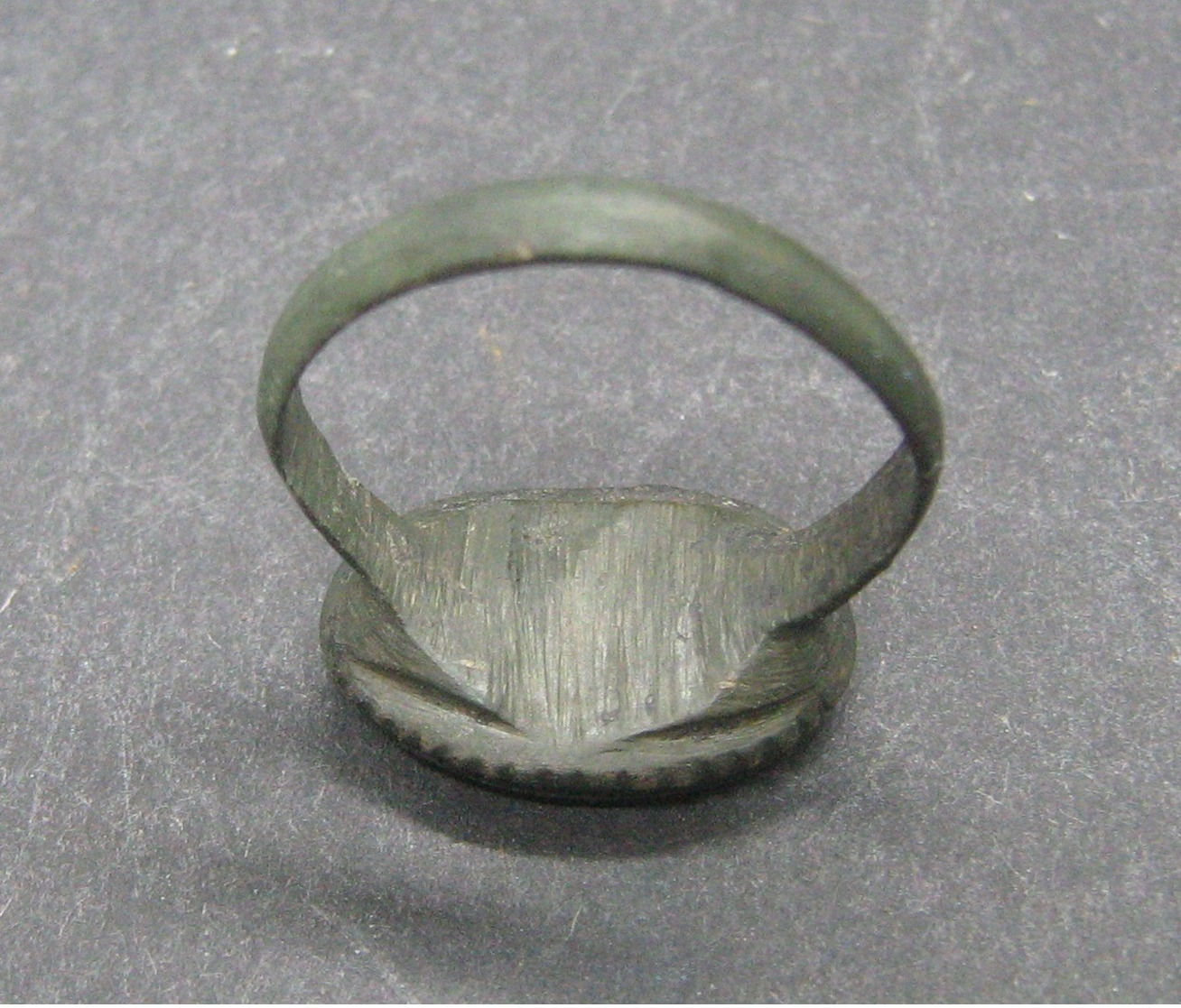 Medieval Ancient Bronze Ring Pseudogeraldic Seal 16-17 Century - Archéologie