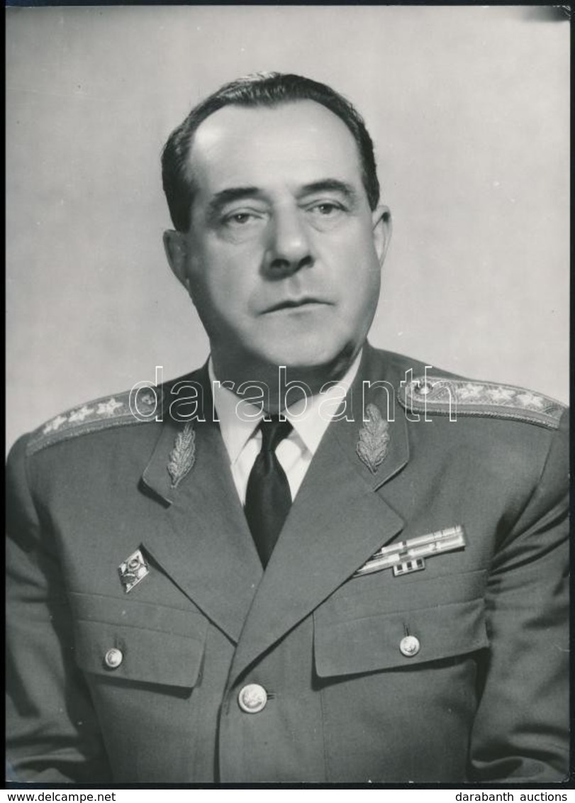 Révész Géza (1901-1977) Vezérezredes, Honvédelmi Miniszter Fotója, 18x13 Cm - Other & Unclassified