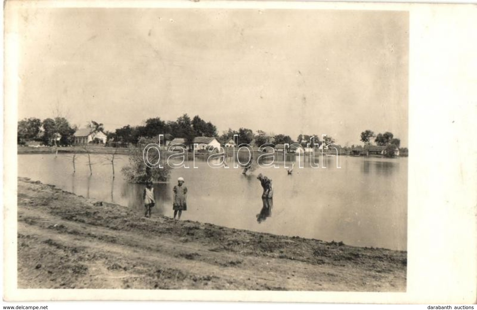 T2 Tiszabura, Tó. Münz Vilma Fényképész, Photo - Unclassified