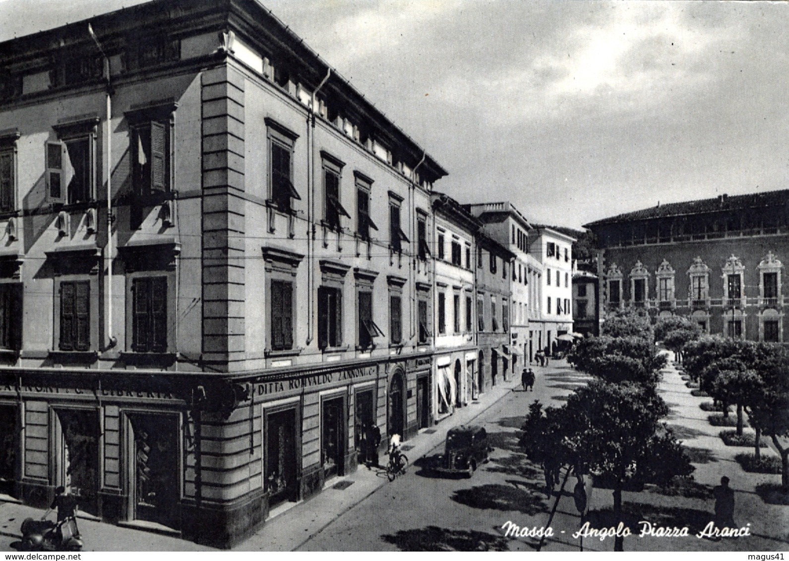 MASSA (MASSA CARRARA) - ANGOLO DI PIAZZA ARANCI  ANNI 50 - Massa