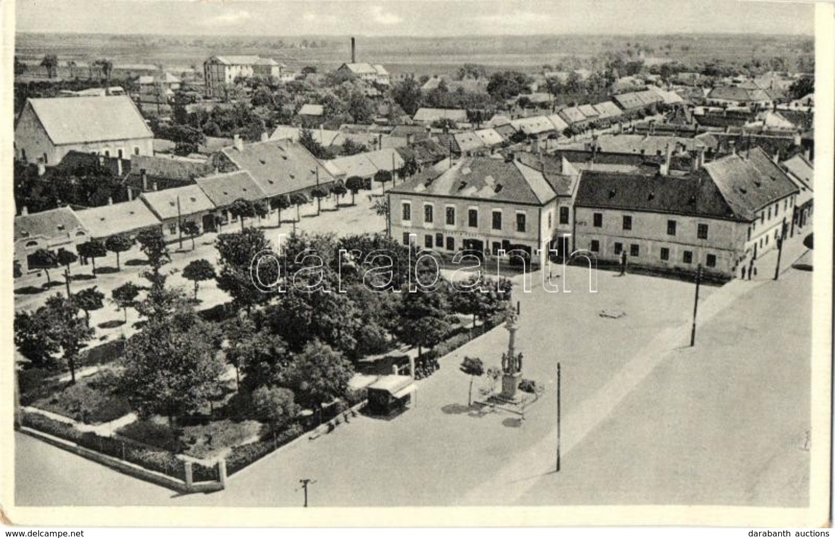 ** T2 Somorja, Somorin, Samorín; Fő Tér. Kranzinger Nándor Kiadása / Main Square - Non Classés