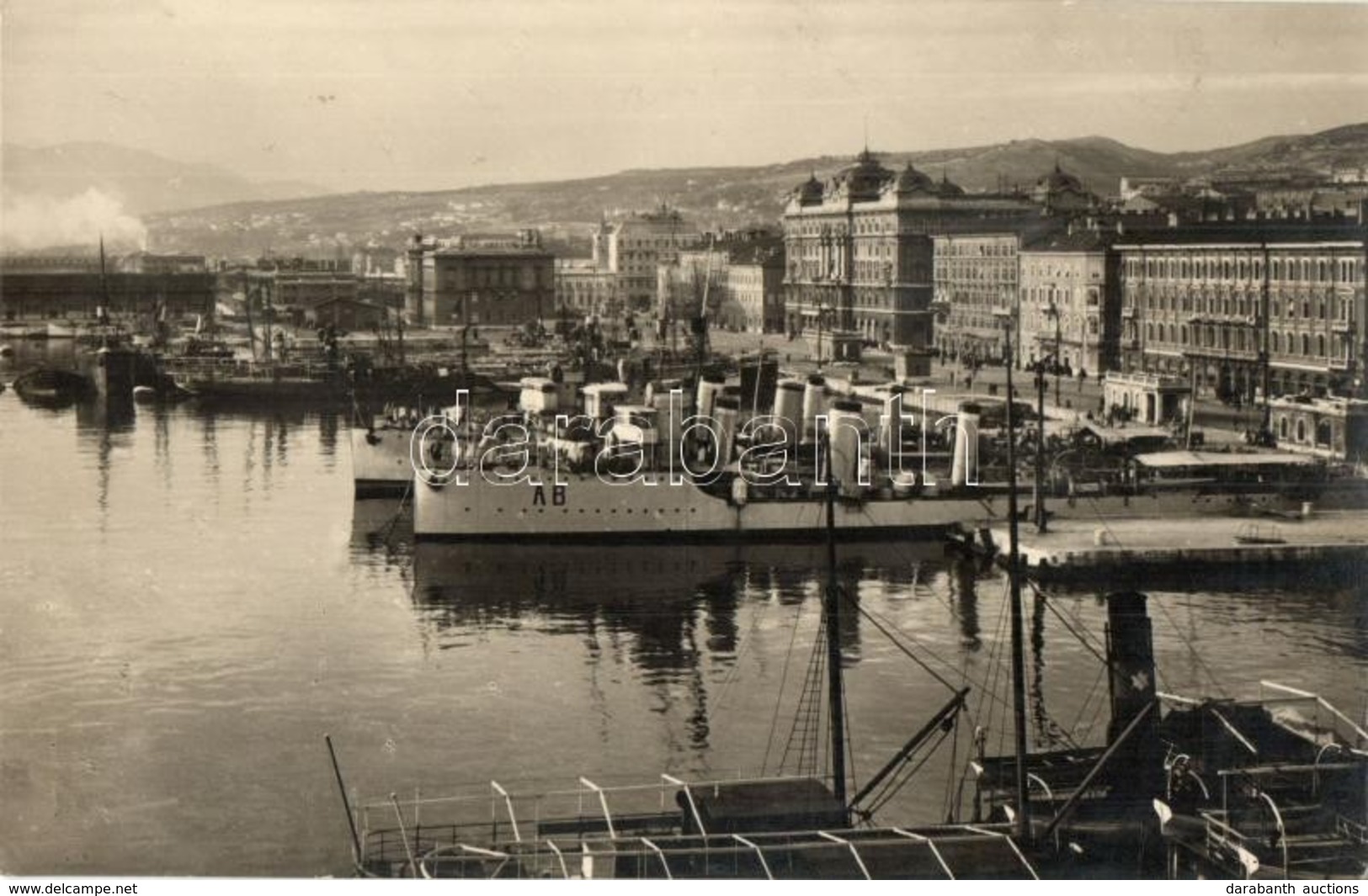 ** T1/T2 Fiume, Rijeka; Porto E Riva Ammiaraglio Rainer / Kikötő, Gőzhajók / Port, Steamships - Sin Clasificación