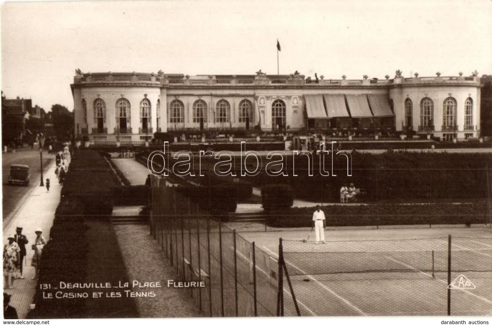 ** T1 Deauville, La Plage Fleurie, Le Casino Et Les Tennis / Park, Flowery Beach, Casino, Tennis Court With Tennis Playe - Unclassified