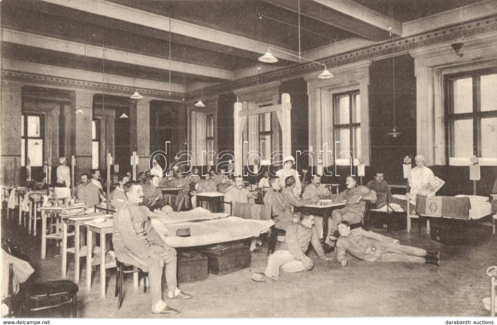 * T2 Militär-Rekonvaleszenten-Anstalt. Mannschafts-Krankenraum, Parterre / Military Convalescent Hospital, Room Interior - Ohne Zuordnung