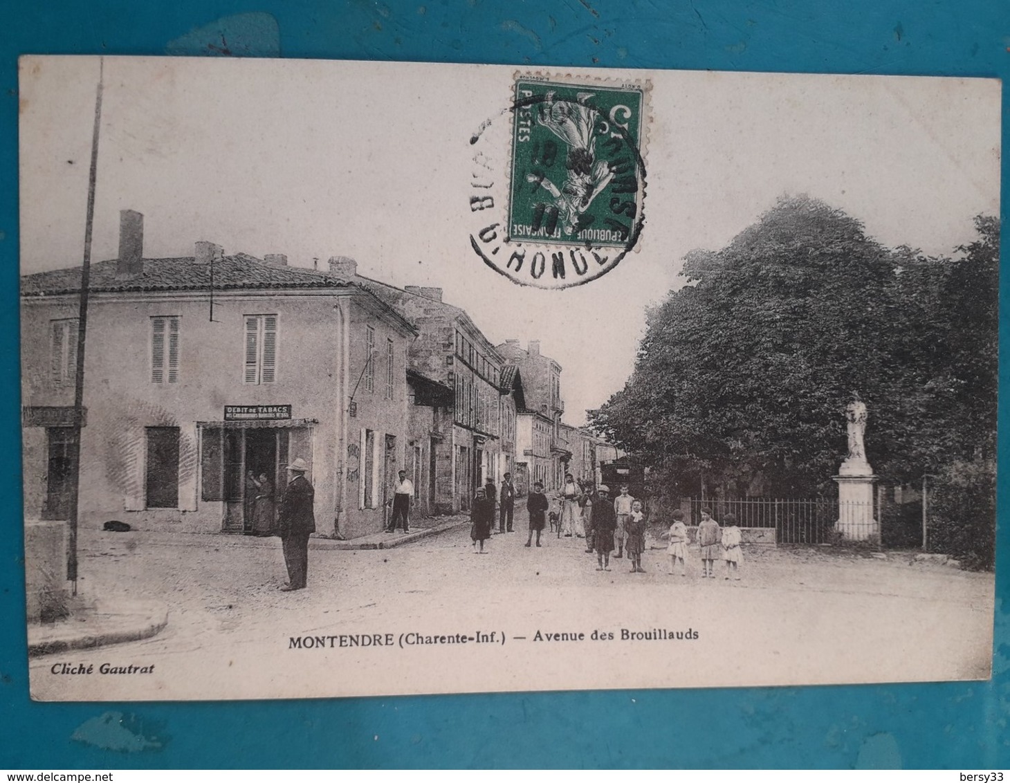 CPA - MONTENDRE - Avenue Des Brouillauds - Montendre