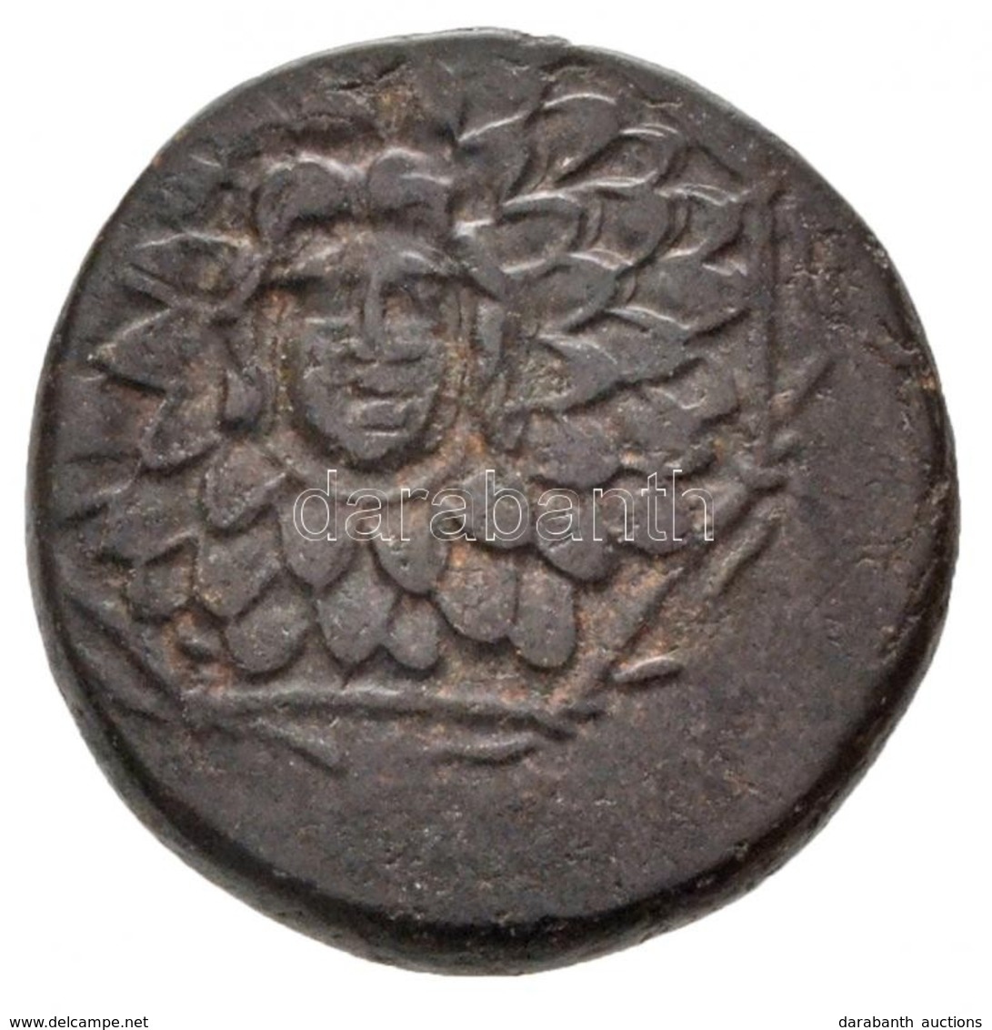 Pontosz / Amiszosz Kr. E. ~85-65. AE20 (7,8g) T:2,2- / 
Pontus / Amisus ~85-65. BC AE20 'Aegis With Gorgon's Head / Nike - Ohne Zuordnung