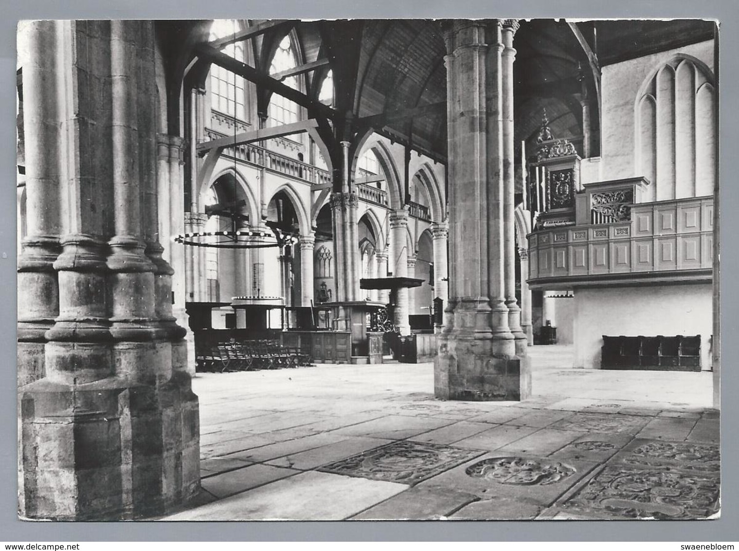 NL.- AMSTERDAM. De Oudekerk. Noordbeuk Naar Middenschip. - Amsterdam