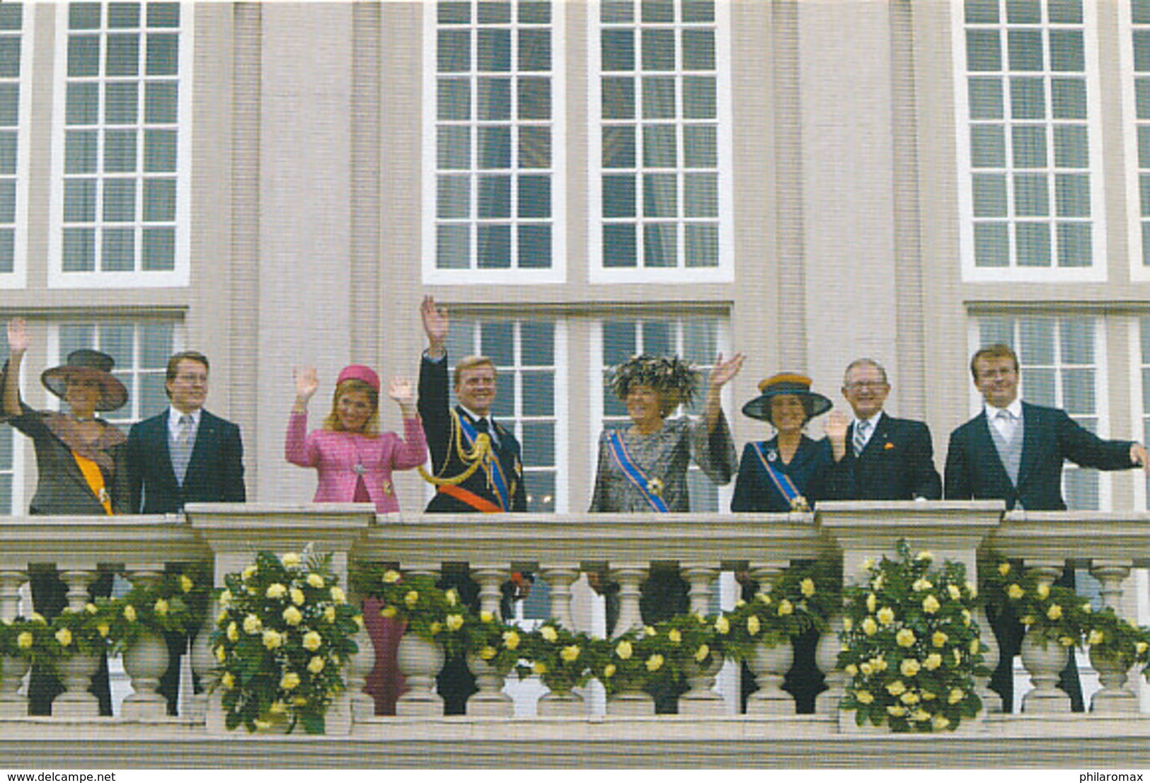 DP00624 - NETHERLANDS - DUTCH ROYALTY - QUEEN BEATRIX - ROYAL FAMILY CP ORIGINAL ROYAL PRESS 122 - Royal Families