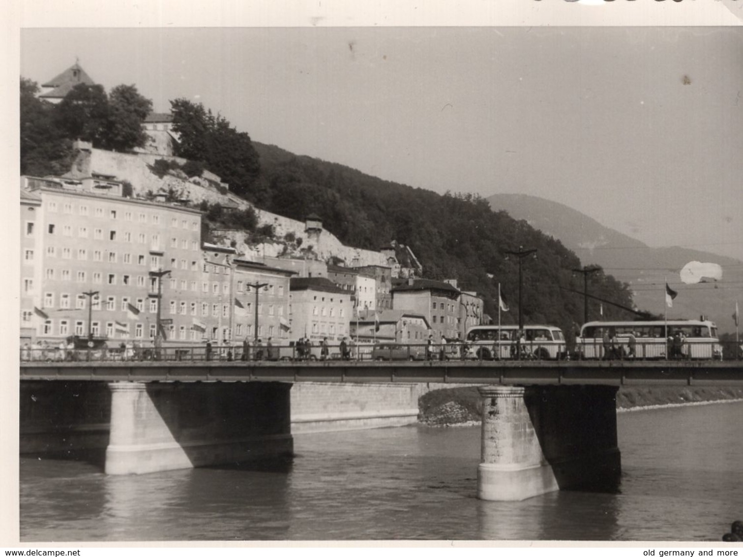 Busse Auf Der Brücke - Cars