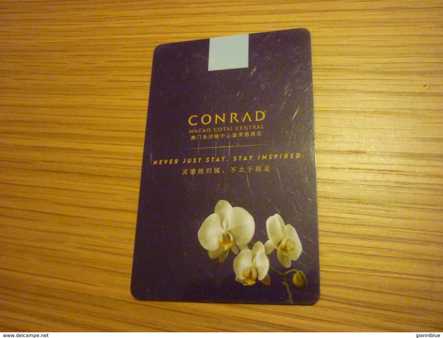 Macao Macau Cotai Central Conrad Hotel Room Key Card (orchid) - Cartes D'hotel