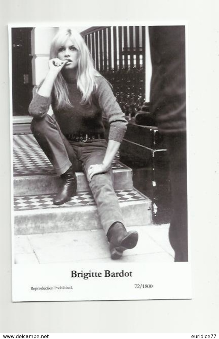 BRIGITTE BARDOT - Film Star Pin Up PHOTO POSTCARD - 72-1800 Swiftsure Postcard - Künstler