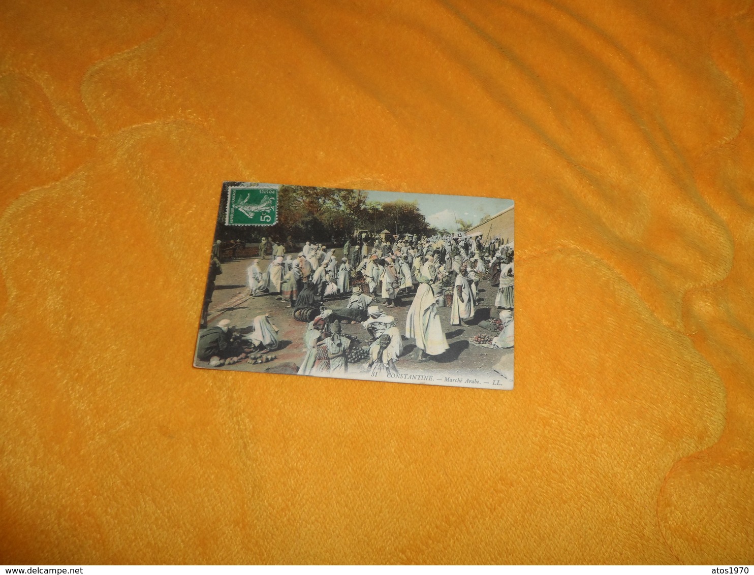 CARTE POSTALE ANCIENNE CIRCULEE DATE ?. / CONSTANTINE.- MARCHE ARABE. + TIMBRE. - Constantine