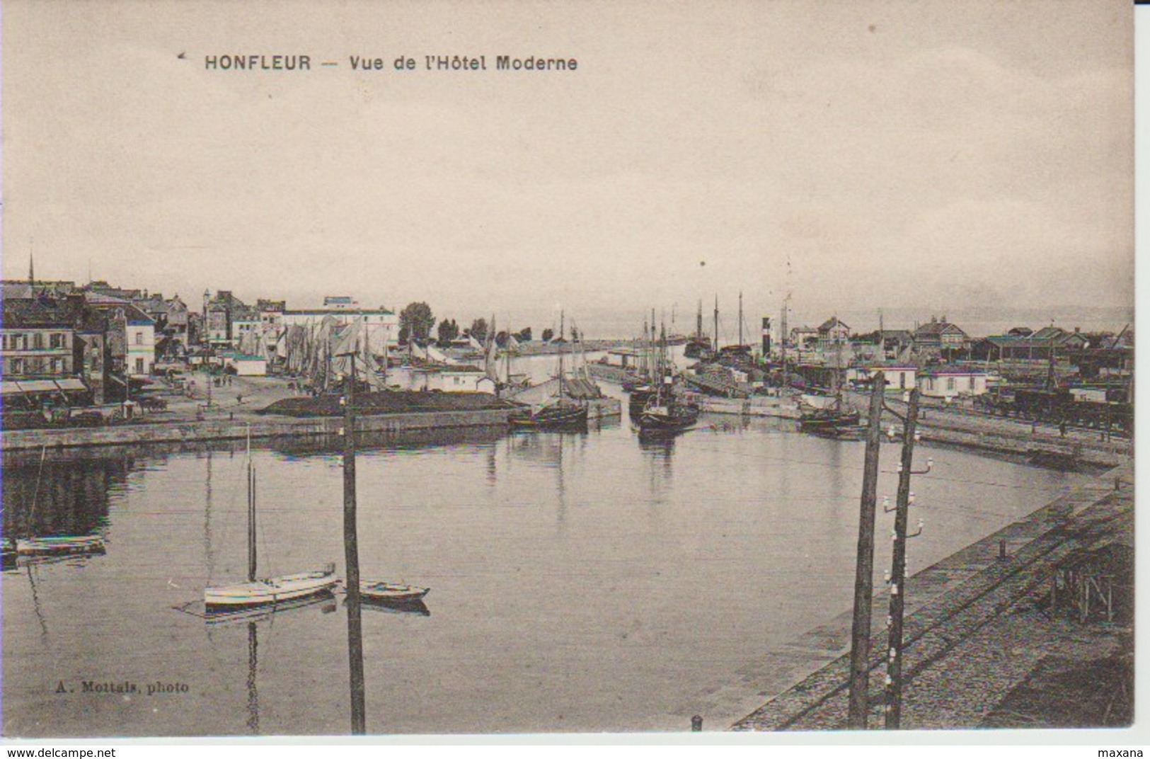 14.HON1- HONFLEUR ,  Vue De L'hôtel Moderne - Honfleur