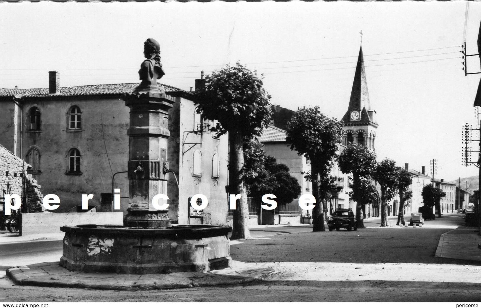 63  Le Breuil Sur Couze  La Place (csm) - Autres & Non Classés