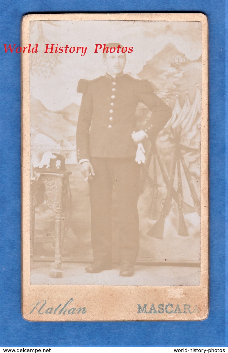 Photo CDV Vers 1900- MASCARA - Portrait Militaire Du 108e Régiment Voir Uniforme - Photographe Nathan - Colonial Algérie - Anciennes (Av. 1900)