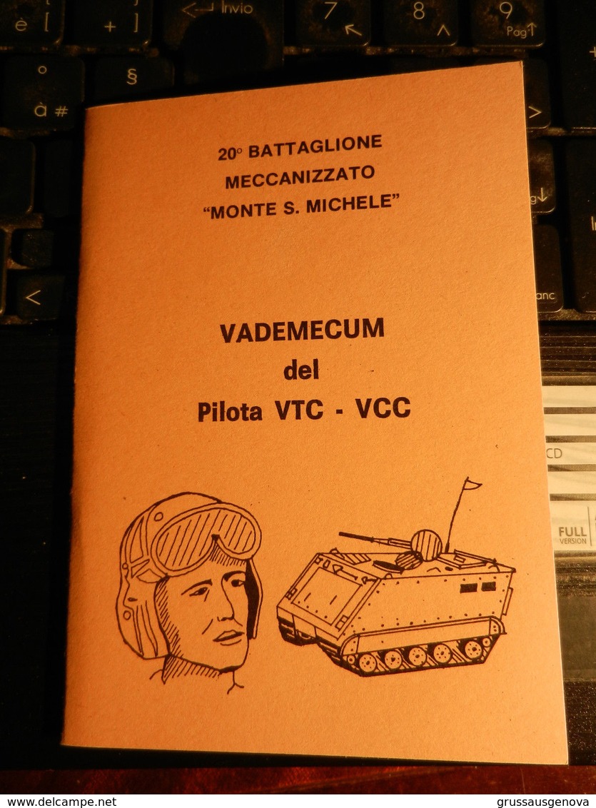 8e) 20° BATTAGLIONE MECCANIZZATO VADEMECUM DEL PILOTA VTC-VCC CARRI ARMATI FORMATO 9 X 12,5 Cm A SOFFIETTO 4 PAGINE - Autres & Non Classés