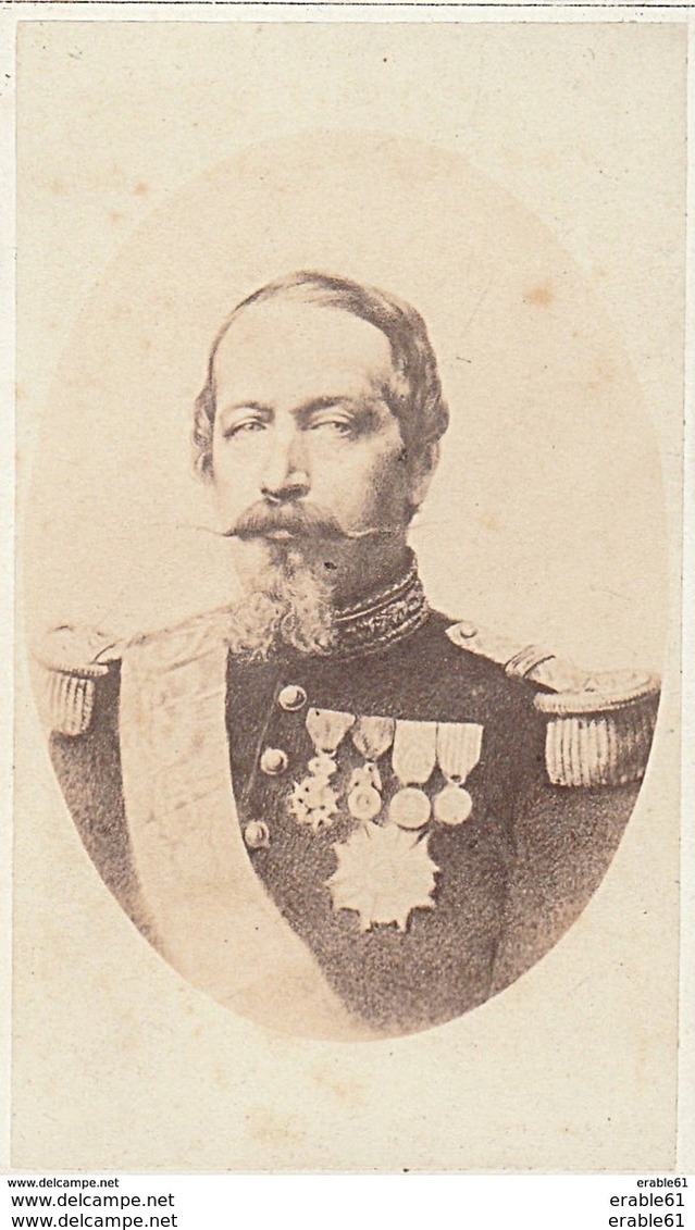 SUPERBE PHOTO CDV 19 EME PRINCE NAPOLEON III  Cabinet FURNE FILS H TOURNIER A PARIS - Anciennes (Av. 1900)