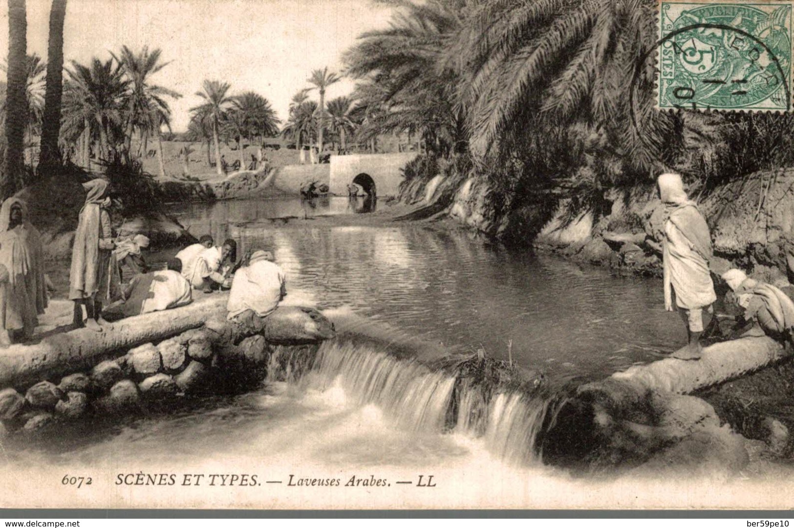 SCENES ET TYPES  LAVEUSES ARABES - Scènes & Types