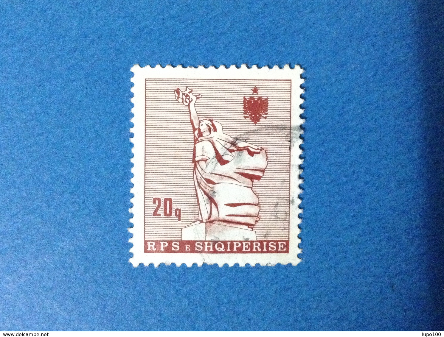 ALBANIA SHQIPERISE ORDINARIO MONUMENTO STATUA 20 Q FRANCOBOLLO USATO STAMP USED - Albania