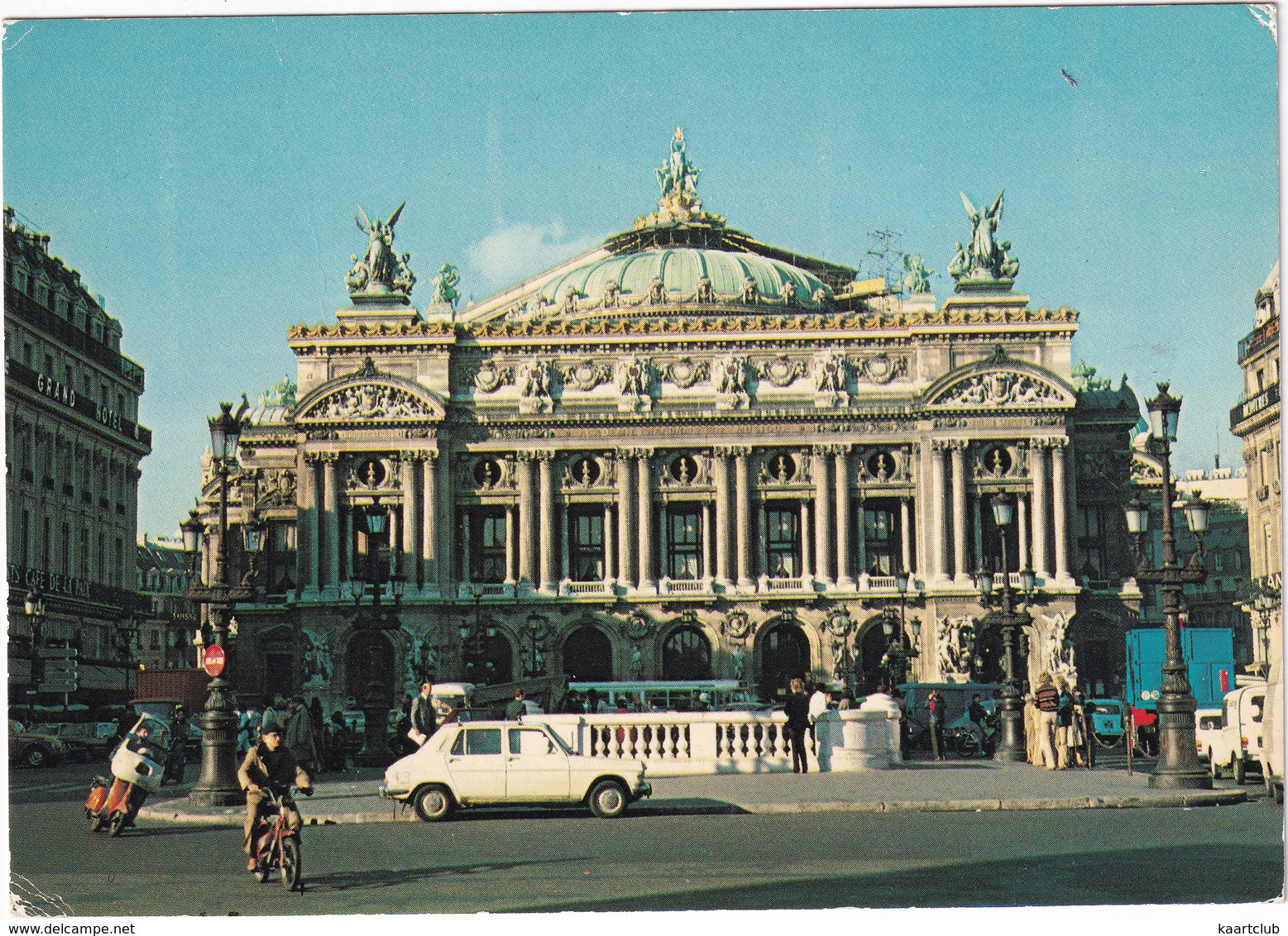 Paris: SIMCA 1100, MOPED, SCOOTER - Place De L'Opéra - Toerisme