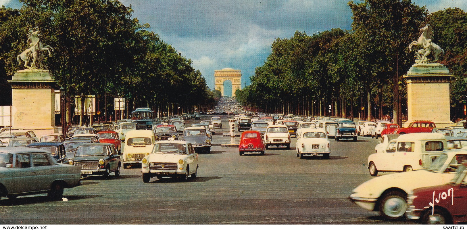 Paris: CITROËN DS, PEUGEOT 404 TAXI, MERCEDES 200, AUSTIN 1100, MINI, RENAULT 4, F4, FIAT 500 - Champs-Elysées - Passenger Cars