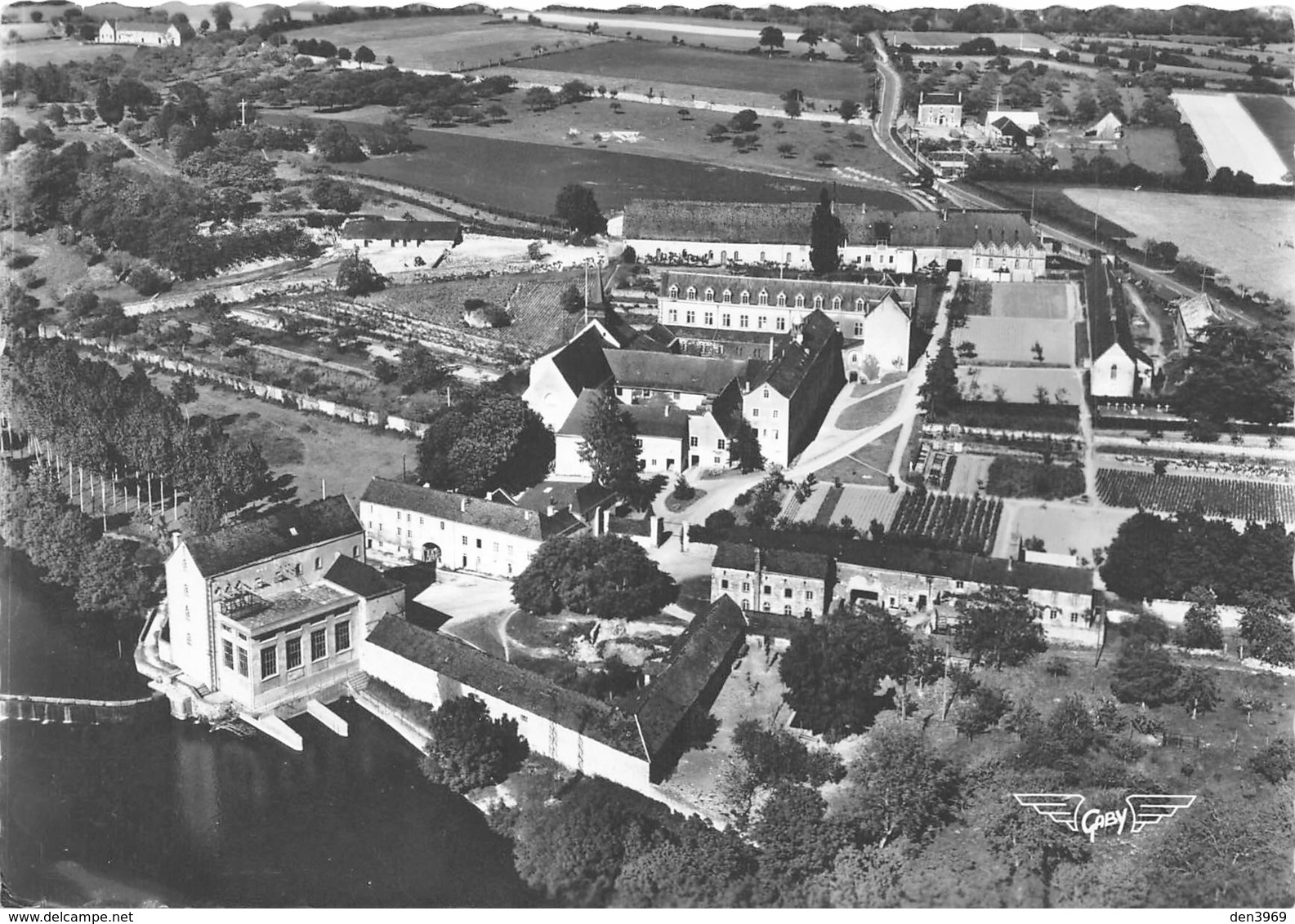 Entrammes - Abbaye De Notre-Dame De Port Du Salut - Vue Générale Du Monastère - Entrammes