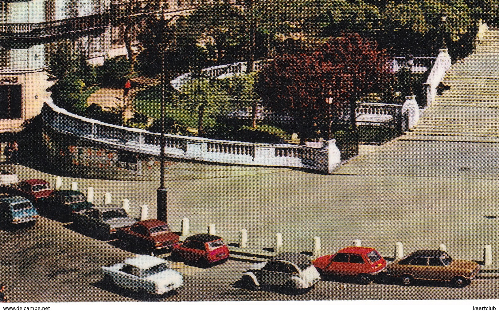 Paris: PEUGEOT 404, CITROËN 2CV, OPEL KADETT-B LS, REKORD-C, AUSTIN MINI, FORD CORTINA - Eglise Vincent-de-Paul - Toerisme